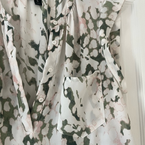 Massimo blouse size Small double ruffle bottom, floral, sleeveless - Picture 3 of 10